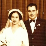 JUSTINO ANDRÉS VILLALOBOS ÁLVAREZ (1909-?) y su primera esposa CARMEN NÚÑEZ, en el día de su boda. Fue el primogénito de JOSÉ MARÍA VILLALOBOS DE LEÓN (1872-1958) y PETRA NOLASCA ÁLVAREZ DE LEÓN (1891-1927). De esa unión nació RODRIGO VILLALOBOS NÚÑEZ (1940).