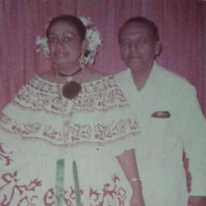 DORA JIMÉNEZ DE VÁSQUEZ y DANIEL VÁSQUEZ, década del 70.