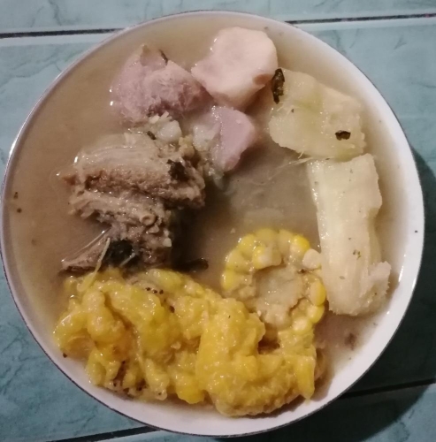 La sopa de costillas con angú 
