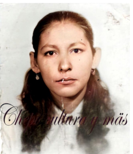 Minda de 18 años.