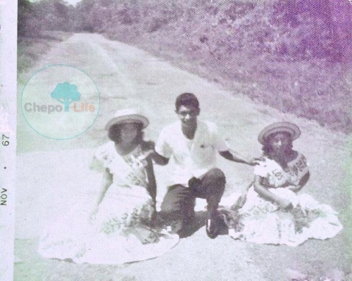 Negro y dos jóvenes de Loma del Río 1967.